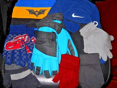 9 件冬季套装-儿童青少年帽子手套手套无檐帽 ~ 耐克、蝙蝠侠、麦昆 — 第 1/4 张图片