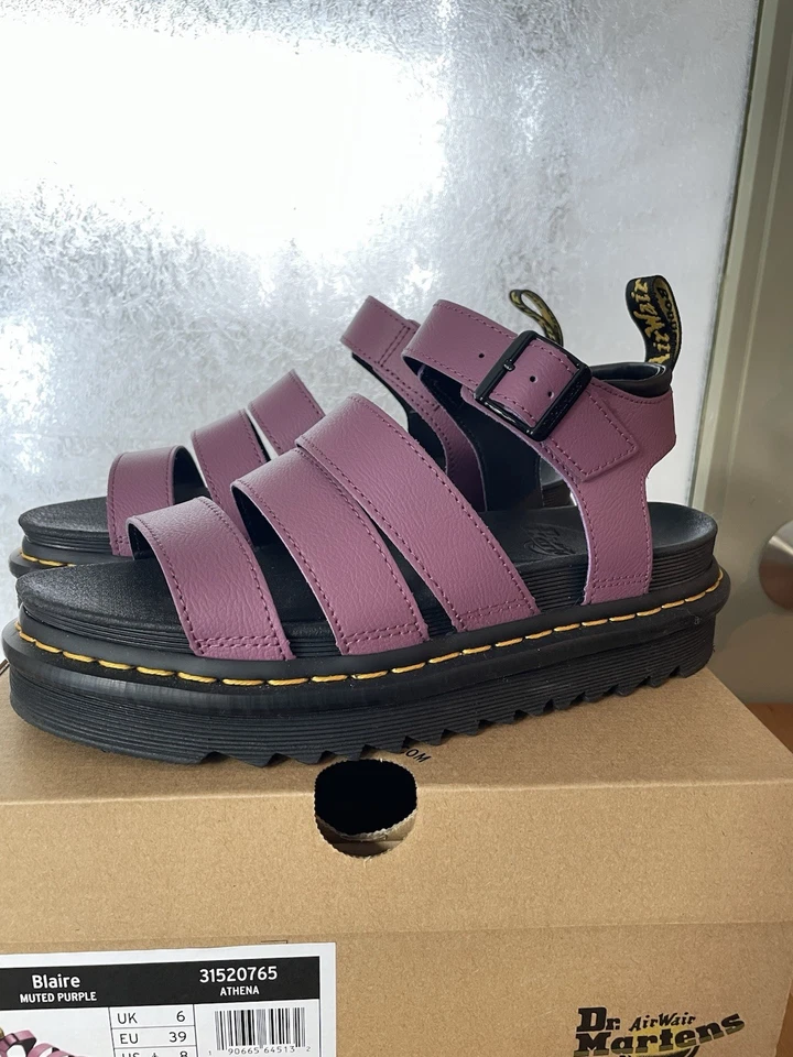 Sandalias planas de cuero Dr. Martens Blaire púrpura apagado talla 8 para mujer Foto 1 de 4
