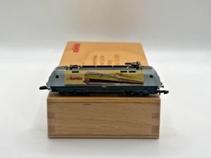 Z Scale Marklin 56. Spielwarenmesse Int. Toy Fair 2005 Locomotive Wood Case - Picture 1 of 10