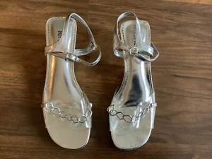 Pageant, Prom, Wedding shoes Size 4, Clear and Silver, EUC - Picture 1 of 6