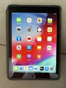 Apple iPad Air 1st Gen A1474 32GB Wi-Fi - Space Gray 9.7 EXTRAS - Afbeelding 1 van 9