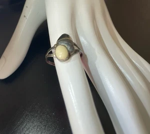 Plata de ley vintage con ópalo blanco talla 7 - Imagen 1 de 8