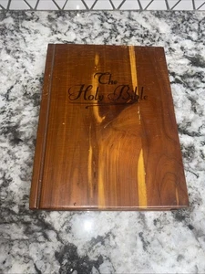 Scatola cedro vintage The Holy Bible 9”X 7” con 1954 vecchia pelle King James Bible - Foto 1 di 14