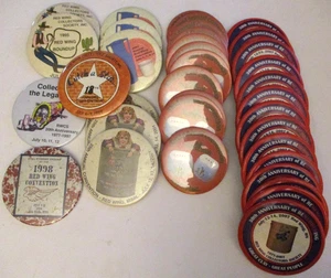 36 VINTAGE 1995-08 RED WING POTTERY CONVENTION PINS PINBACKS ~ GROSSES KONVOLUT - Bild 1 von 1