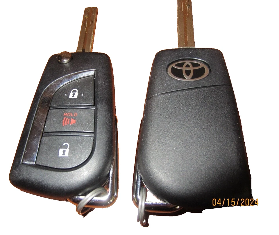 Lot of 2 Genuine TOYOTA Flip Key Fob GQ4-73T  2019-24 RAV4  OEM - Image 1 of 1