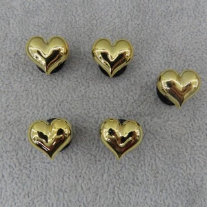 GOLD HEART Shoe Charms Clips for Shoes Wristband Set of 5 Metallic Hearts Luxury - Picture 1 of 6