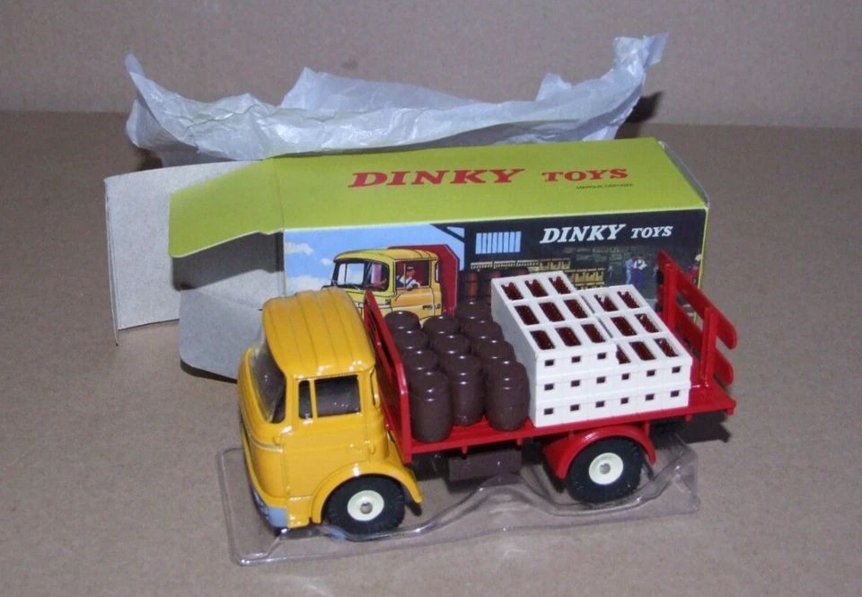 Camión cervecero French Dinky 588 GAK Berliet Camion Brasseur Foto 1 de 1