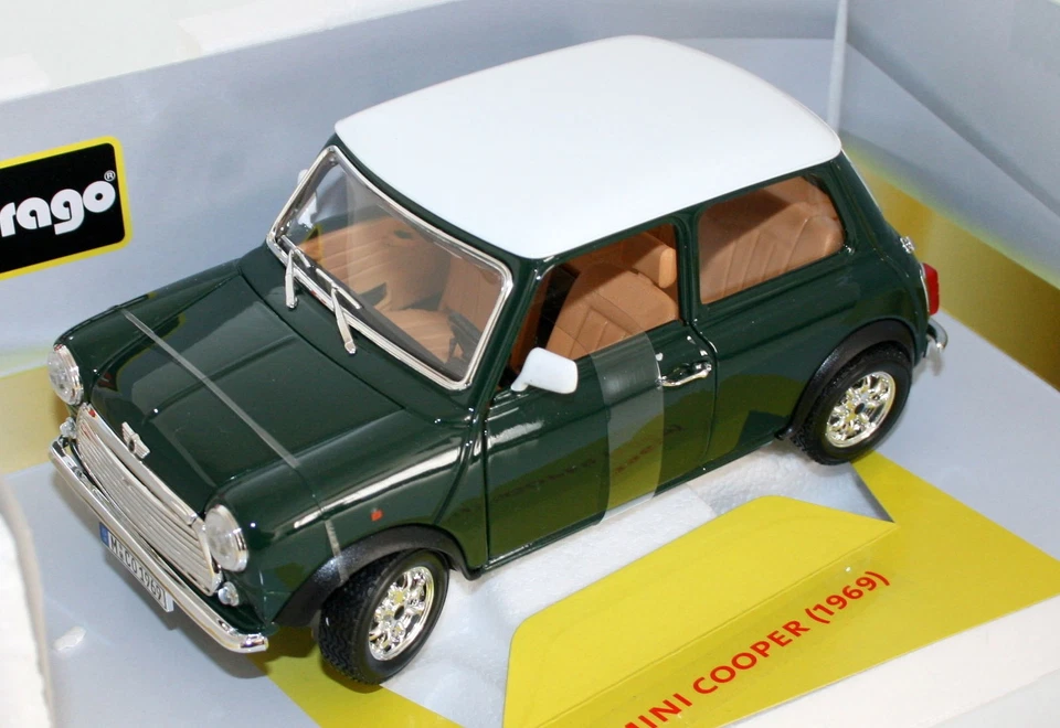 MINI COOPER 1969 1:16 Scale Model Diecast Toy Car Models Cars Green - Image 1 of 4