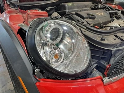 Conjunto de faros laterales Rh pasajero Mini Cooper Minicooper Sku #4178085 2011 Foto 1 de 4