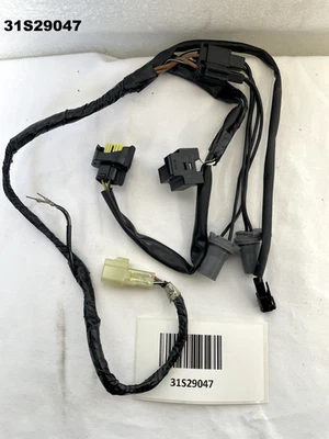 Arnés de cables de faros Suzuki GSXR 1300 HAYABUSA 2008-2013 OEM M560 31S29047 Foto 1 de 4