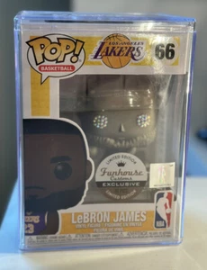 Lebron James 1/10 #90 FUNHOUSE EXCLUSIVE Gold Metallic Funk Pop - Picture 1 of 3