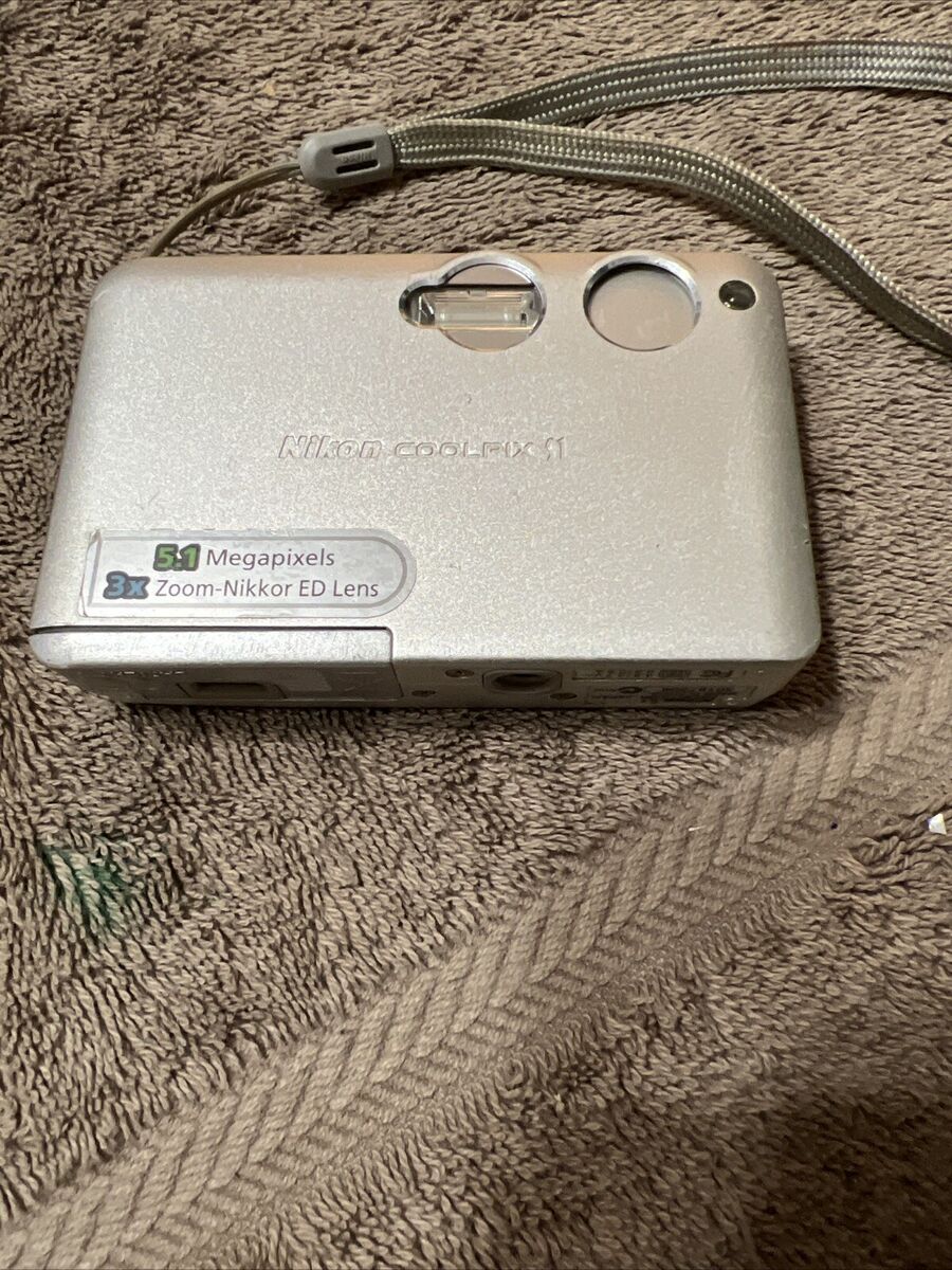 Nikon COOLPIX Nikon Coolpix S1 Digital Cameras 5-6.9 MP Nikon COOLPIX Nikon Coolpix S1 Digital Cameras 5-6.9 MP