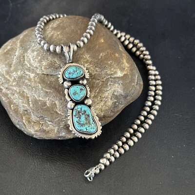 Кулон навахо из чистого серебра с бирюзой Blue Kingman 3 камня 17632 - Изображение 1 из 4