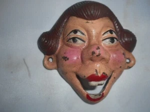 4-äugiger Damen Flaschenöffner aus Gusseisen Wandmontage mit lackiertem Antikfinish - Bild 1 von 2