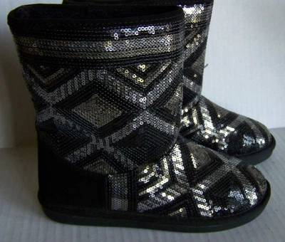 ¡NUEVO! Botas australianas brillantes Justice Sequin talla 3 grandes niñas jóvenes negras y plateadas Foto 1 de 4