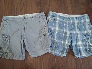 Lot Of 2 Old Navy Cargo Shorts Mens Size 42 - Plaid Striped Seersucker Pattern - Picture 1 of 11
