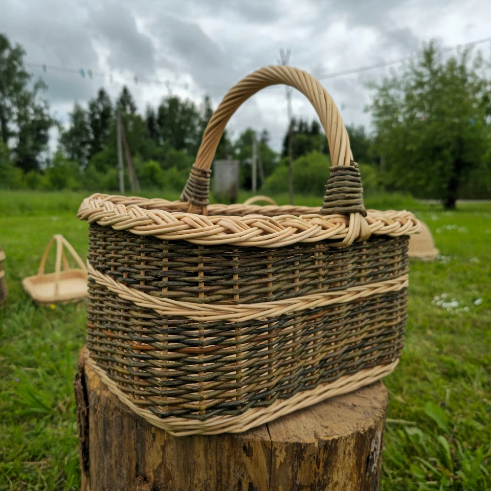 Large Heavy-Duty Foraging Basket – Handmade Two-Tone Wicker Market Tote - Image 1 of 3