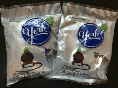 Hamburguesas de menta YORK - Hamburguesas de menta cubiertas de chocolate oscuro - {2 BOLSAS} Foto 1 de 2
