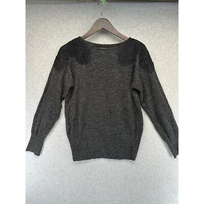 Suéter para mujer Elle talla pequeña negro ligero con hombros bordados Foto 1 de 4