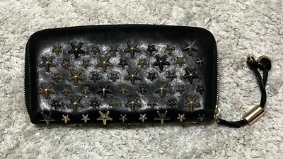 Cartera Larga "Negociable" Jimmy Choo Filipa Estrella Cuero Tachonado Cremallera Alrededor Negra Foto 1 de 4