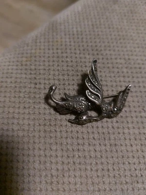Spilla argento 925 e marcasite anni 50 Uccello Mitologico cm. 5 - Immagine 1 di 4