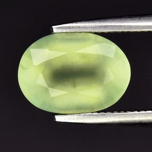 💎 Prehnite verde naturale ovale 1,43 ct 8,3 x 6 mm - pietra preziosa Africa - Foto 1 di 4