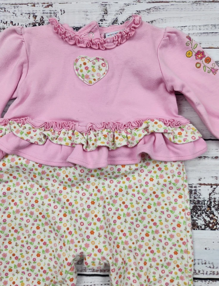 Mameluco Y2K Vintage Okie Dokie Rosa Floral Corazón Volantes • Talla 12 Meses Foto 1 de 4