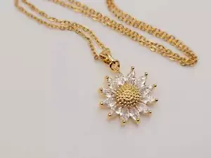 Gorgeous Sunflower Dainty Necklace - gift for her Gold Tone - Picture 1 of 12
