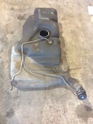 VW T4 TRANSPORTER 1992 LHD 2.4 MULTIVAN DIESEL FUEL TANK 701201075D - Image 1 of 4