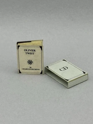 1:12 Charles Dickens Oliver Twist Book For Dolls House - Image 1 of 4