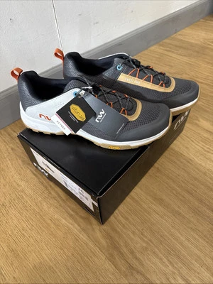 Nuevo zapato de grava Northwave Freeland MTB en caja EU 46 UK 12 US 13 pedales planos. Gris Foto 1 de 4