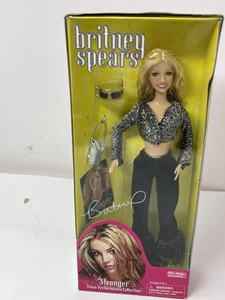 BRITNEY SPEARS STÄRKERE PUPPE IN BOX. 2001. KOMPLETT UNGEÖFFNET. BOX ZEIGT ALTER/GEBRAUCHSSPUREN - Bild 1 von 7