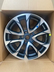 Genuine Holden VF S2 RESERVE EDITION " Alloy Wheel 19 X 8.5 " - Picture 1 of 5