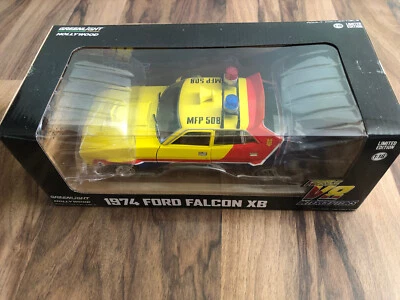 GREENLIGHT 1974 FORD FALCON XB  V8 197 Interceptor MAD MAX 1/18 - Immagine 1 di 4