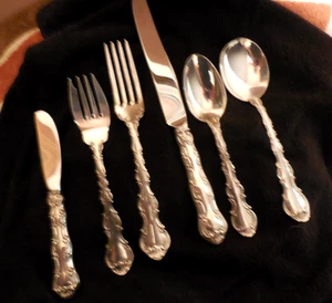 6 Piece Place Setting in the Strasbourg Pattern by Gorham Sterling - Bild 1 von 2
