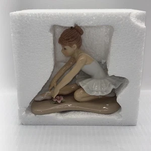 Kosmos Porzellan Ballerina Figur Mädchen im weißen Kleid mit Box - Bild 1 von 9