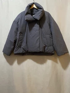 Chaqueta anorak acolchada a presión con cuello doble botonadura talla S negra nueva sin etiquetas de ZARA para mujer - Imagen 1 de 23