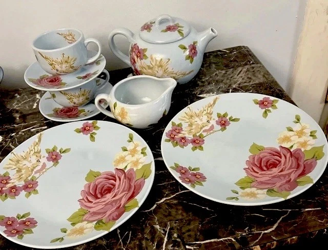 Nuevo de Lote Antiguo~NUEVO CON ETIQUETAS~Rosie B. Farmer~"Songbird Garden"~Juego de Vajilla 9 Piezas!! Plato de cena Foto 1 de 4