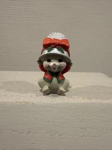 HALLMARK Merry MINIATURE CHRISTMAS MOUSE THIMBLE HAT FIGURINE 1995 Winter Decor - Picture 1 of 7
