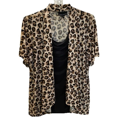 Camiseta sin mangas Isabella Rodríguez estampado de leopardo con camiseta negra adjunta talla 2x Foto 1 de 4