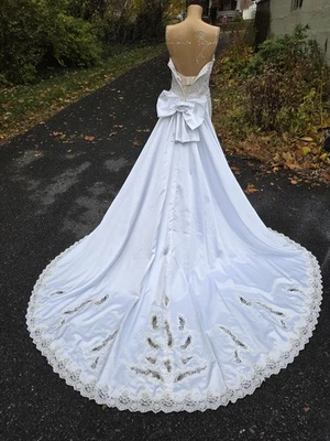 Vintage Sweetheart Gowns Size 6 Wedding Gown Detachable  Train And Jacket As Is - Image 1 of 4