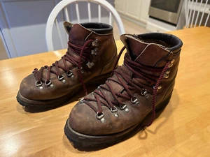 Vintage Dexter Leather Hiking Mountain Boots Men's Size 9 - Picture 1 of 6