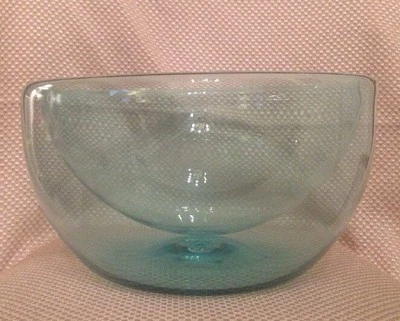 Fruit Bowl Sky Blue Hand Blown Glass Centerpiece A228 - Image 1 of 4
