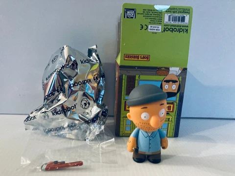 Kidrobot - Bob's Burgers Series 1 - Teddy - Vinyl Mini - Opened Cover