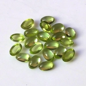 Cabochon ovale peridoto naturale da 3x5 mm a 6x8 mm pietra preziosa sfusa - Foto 1 di 2