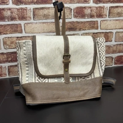 Bolso Mochila Bolso Myra Cuero Cabello de Vaca Estilo Occidental Foto 1 de 4