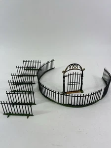 Barrett And Son Taylor & Barrett Pre War Metal ZOO Gate Straight / Curved Fence - Picture 1 of 12