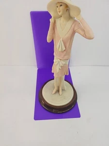 Vittorio Tessaro A.D.L. Italy art deco Figurine 25cm Lady posing new hat - Picture 1 of 12