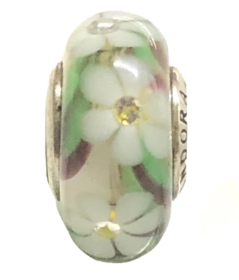 Authentic PANDORA Green WILD FLOWERS Murano Glass CZ Charm 791638CZ - Image 1 of 4