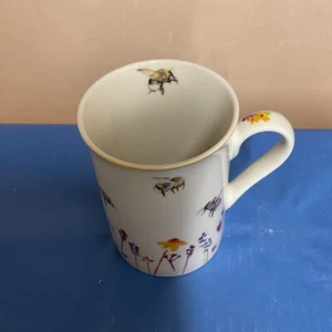 Jennifer Rose Gallery White Bee Floral Yellow Trim Fine Bone China Mug Gift - Picture 1 of 5